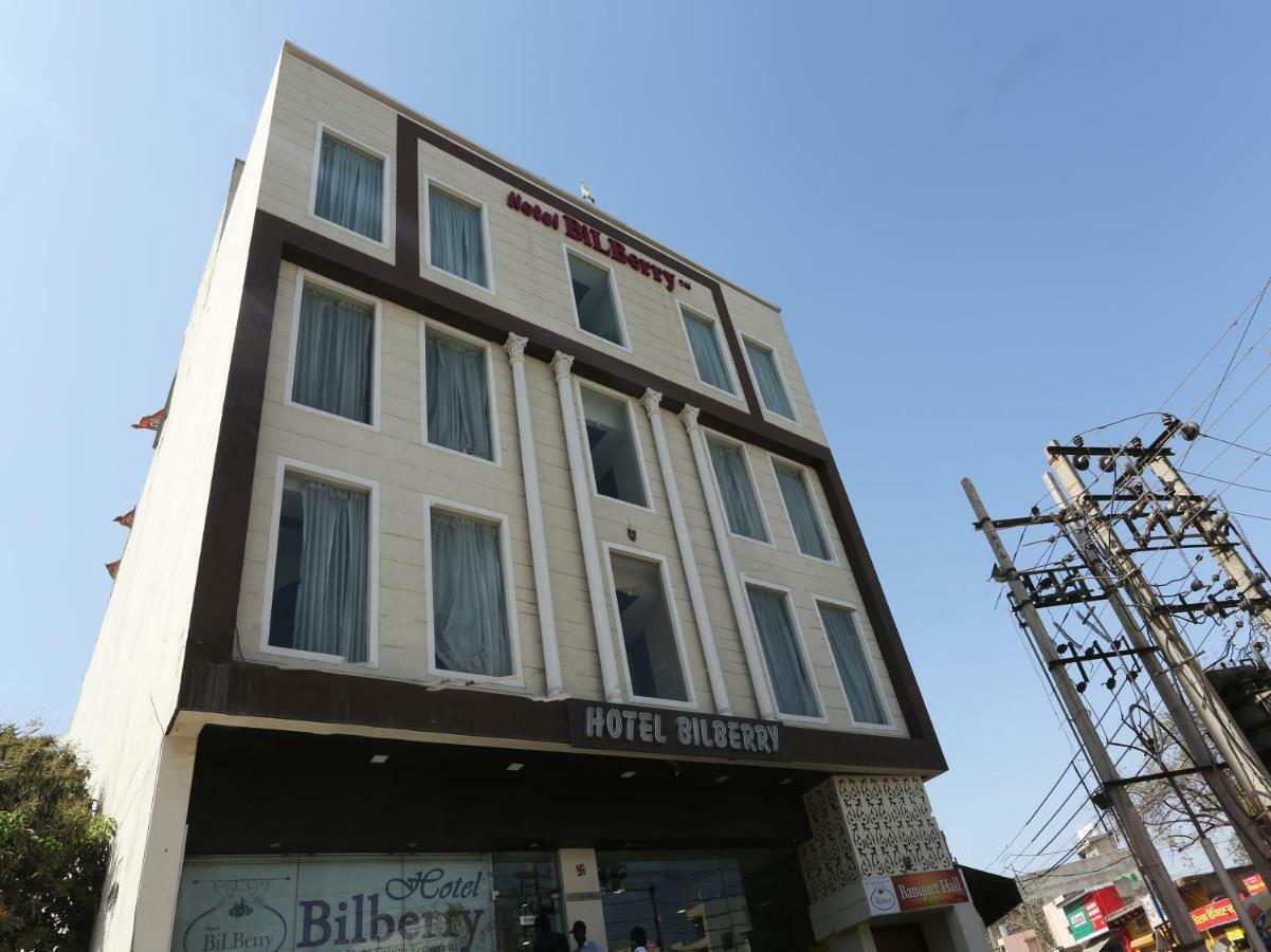Bilberry Hotel Rewāri Exteriör bild